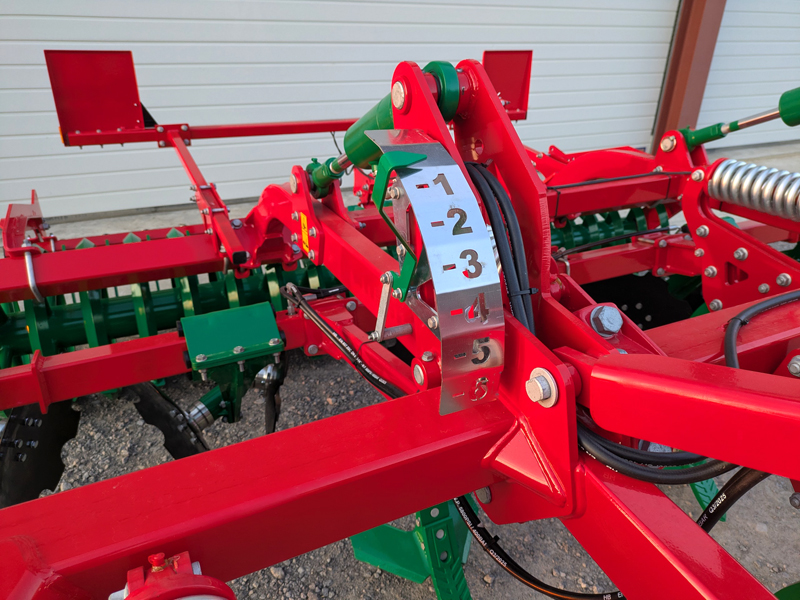 Agro-Masz Grubber Runner30