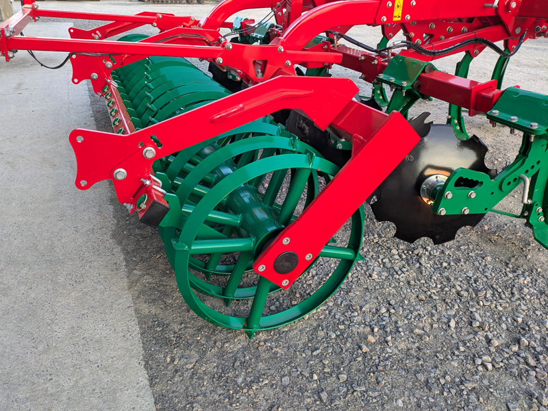 Agro-Masz Grubber Runner30