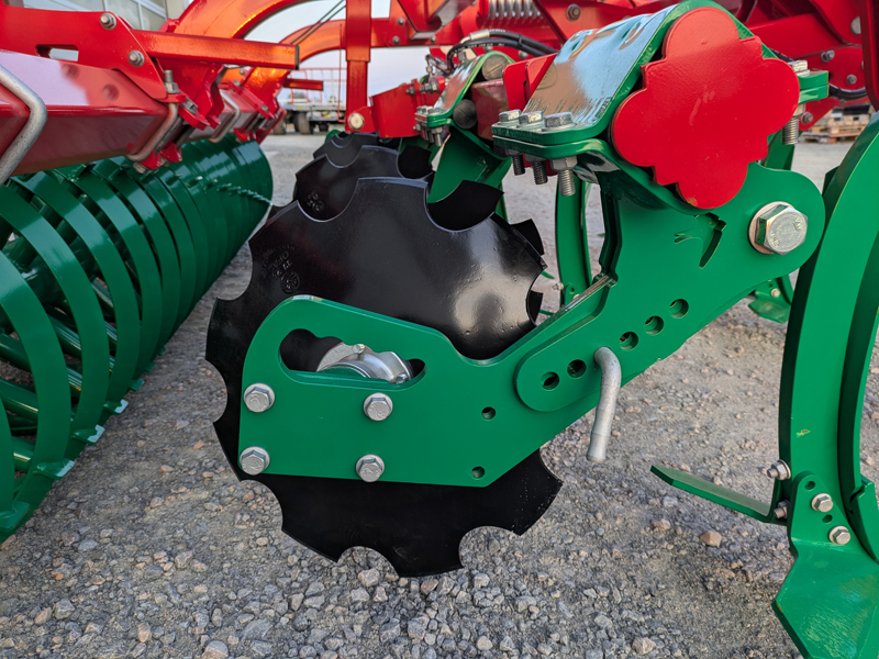 Agro-Masz Grubber Runner30