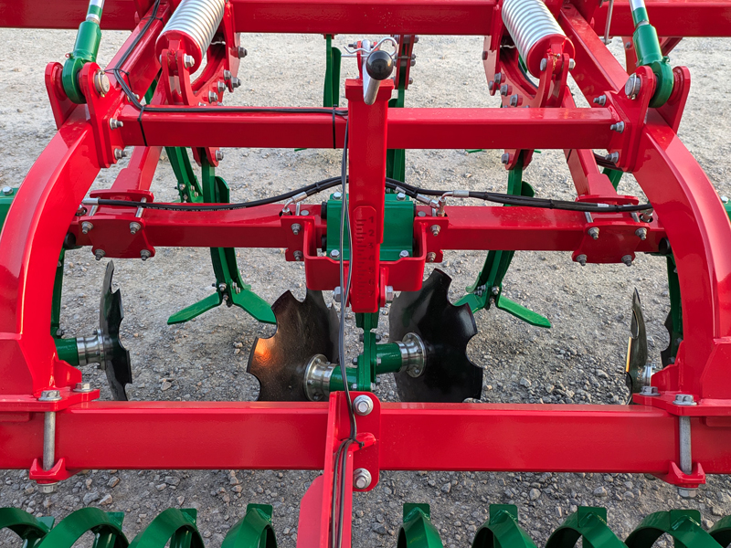 Agro-Masz Grubber Runner30